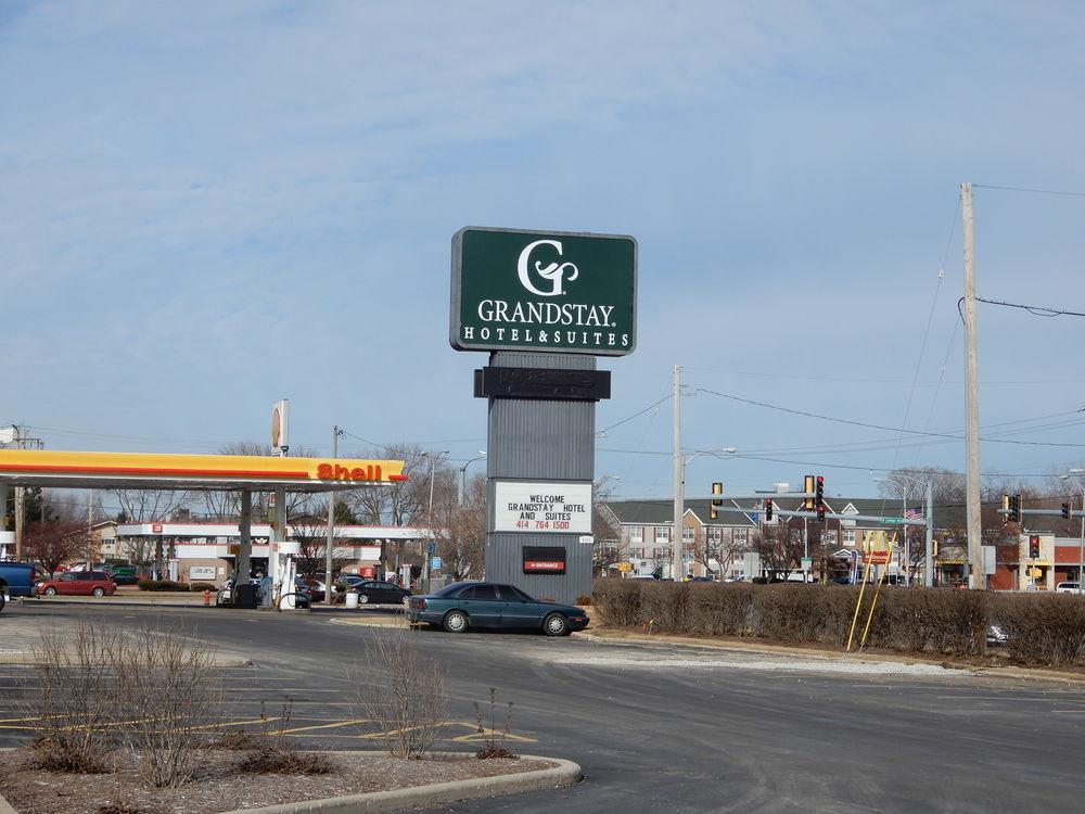 Clarion Hotel Milwaukee Airport 외부 사진