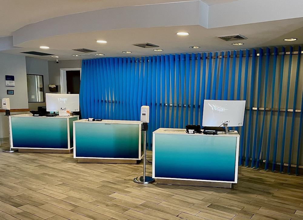 Clarion Hotel Milwaukee Airport 외부 사진