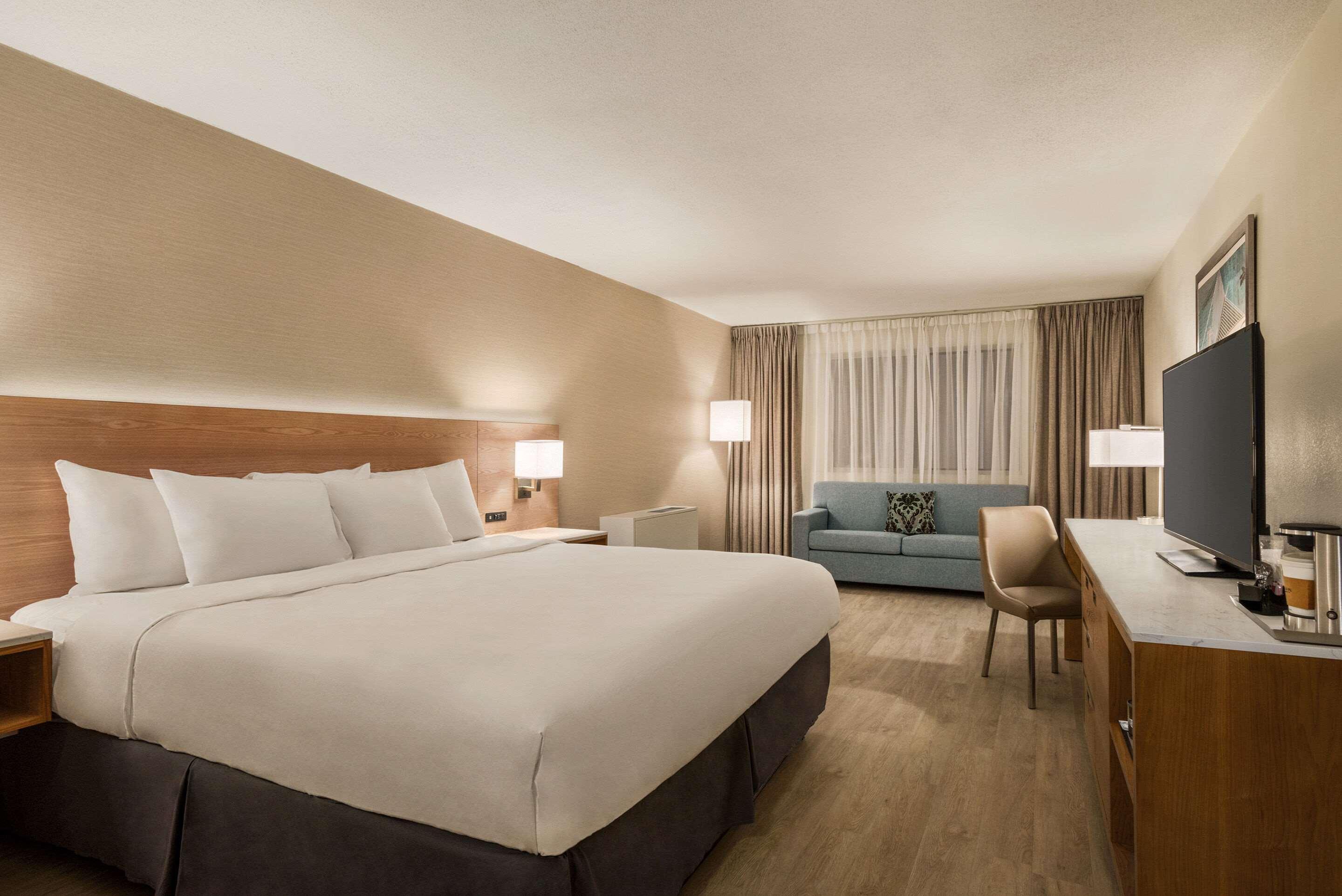 Clarion Hotel Milwaukee Airport 외부 사진