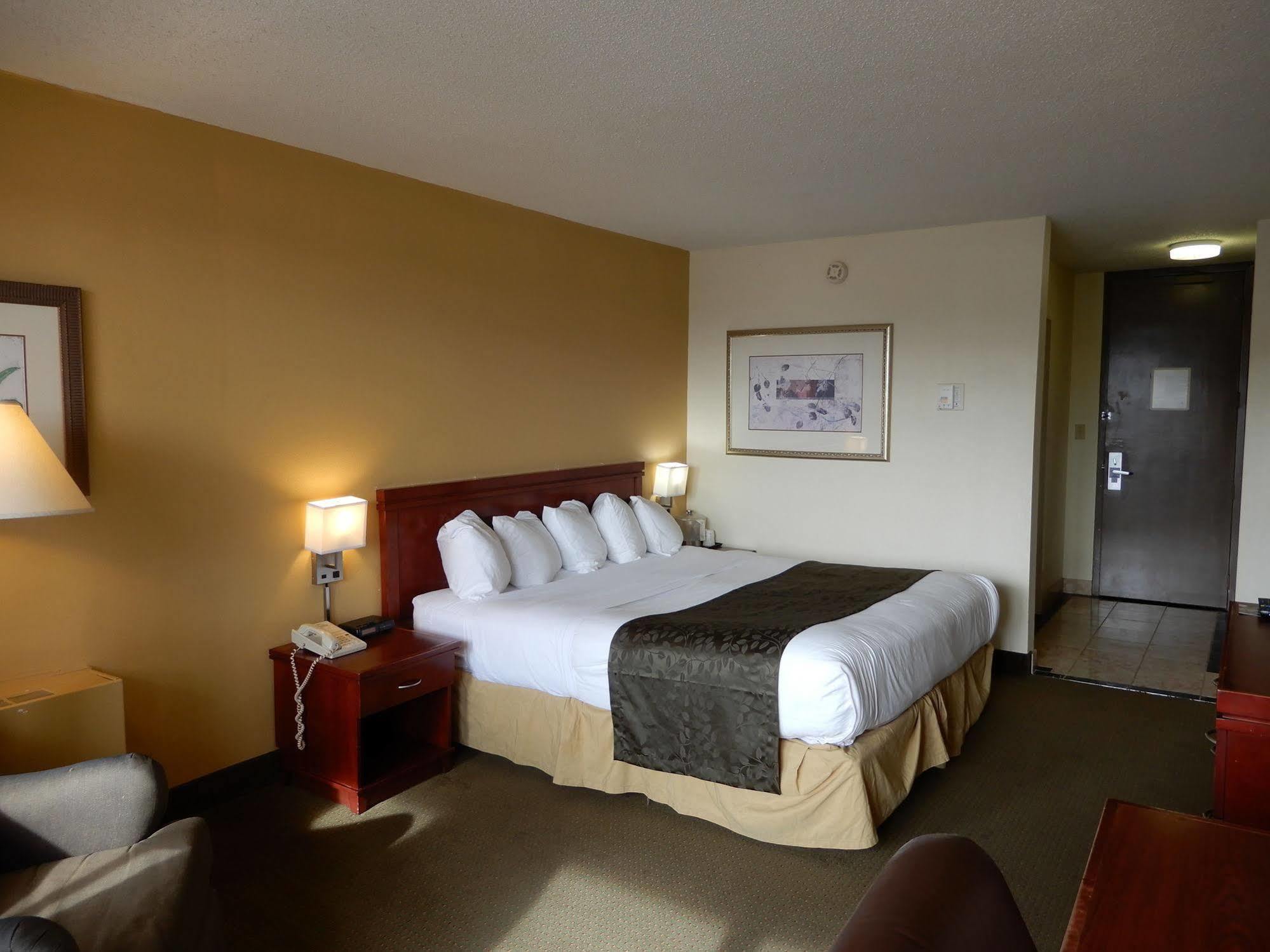 Clarion Hotel Milwaukee Airport 외부 사진