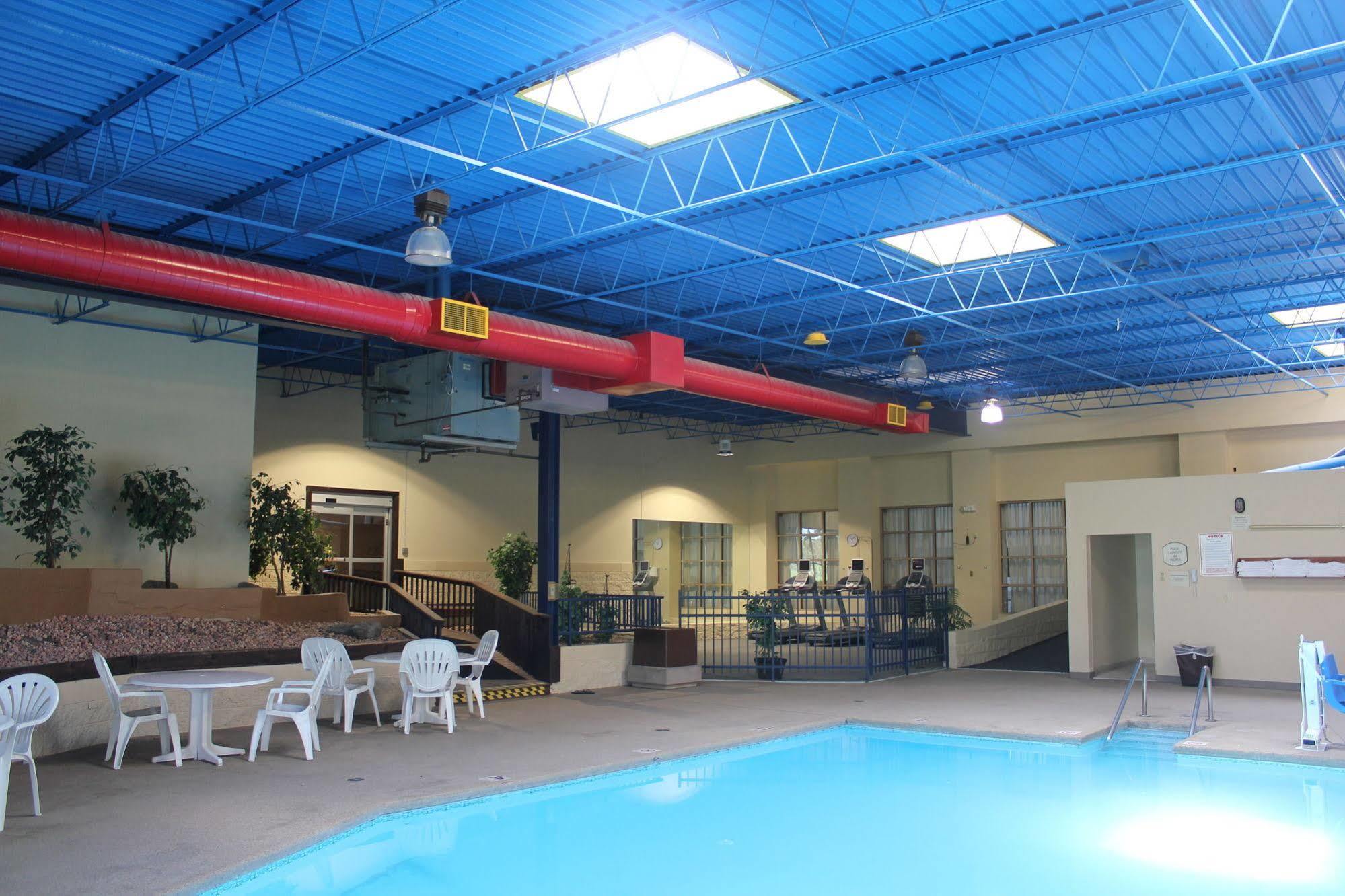Clarion Hotel Milwaukee Airport 외부 사진